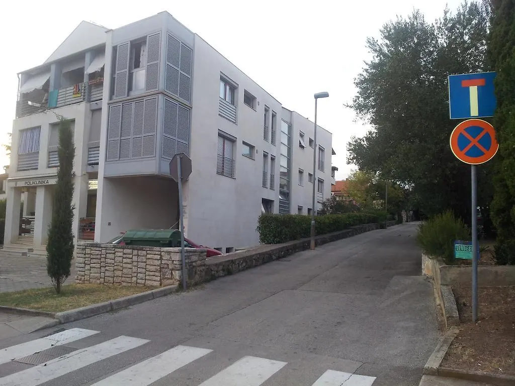 Apartment Valentino46 ロヴィニ